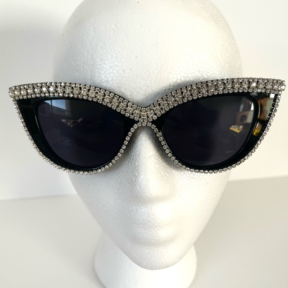 New Retro Cat Eye Glam Crystal Rhinestone Embellished Black Frame Sunglasses UV - Picture 3 of 9
